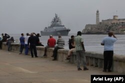 Según declaró el Ministerio de Relaciones Exteriores de Cuba la semana pasada, los buques de guerra rusos no portan armas nucleares. (AP Foto/Ariel Ley)