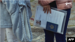 Solicitantes de visado en La Habana, Cuba.