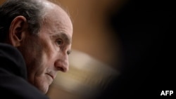 Elliott Abrams en la audiencia.