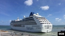 El Adonia, de Carnival, parte hacia Cuba en una histórica travesía.