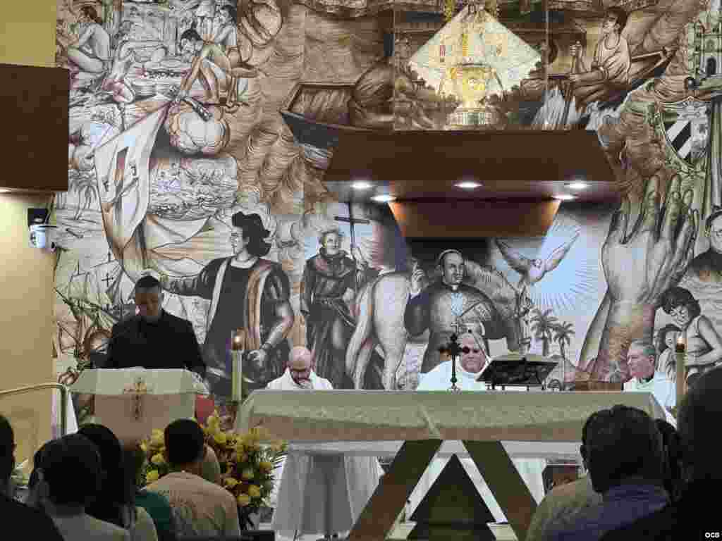 Instante de la misa en la Ermita de la Caridad el viernes 11 de julio del 2025