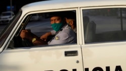 Una patrulla de policía en Cuba. (Archivo AP/Ramón Espinosa)