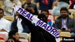 Una fanática del Real Madrid en el final de la súpercopa en el King Abdullah Sports City, Jeddah, el 12 de enero de 2020. REUTERS/Sergio Perez