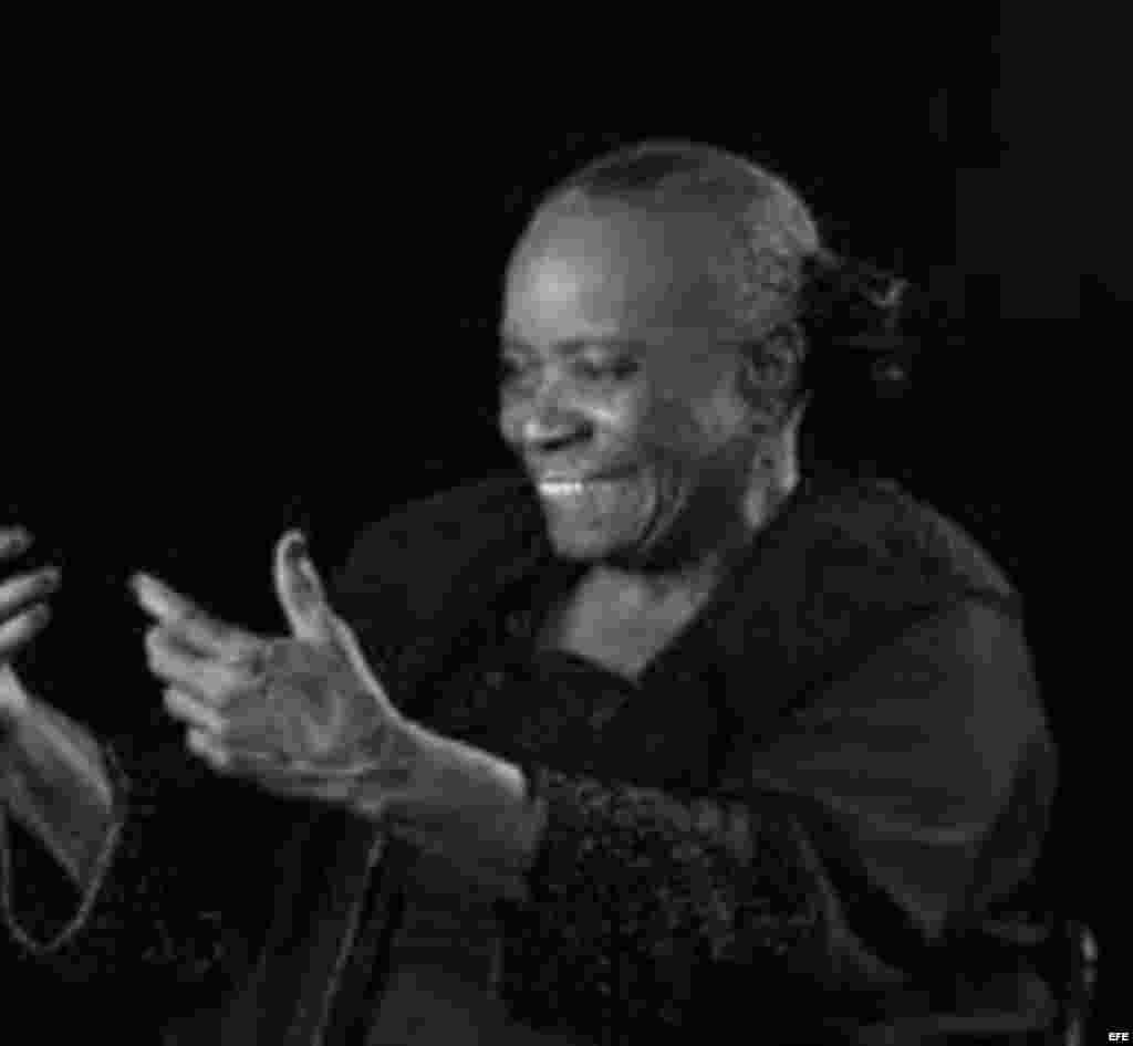 Zenaida Manfugás, pianista cubana fallecida este 2012 en su casa de New Jersey a los 90 años de edad.