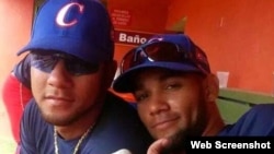 Yulieski y Lourdes Gourriel Jr. (d-i).