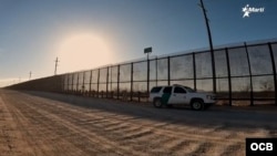 Un vehículo de la Patrulla Fronteriza de EEUU en la frontera Sur con México.