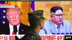 Donald Trump y Kim Jong Un en la televisión.