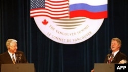 Primera Cumbre entre Boris Yeltsin y Bill Clinton en Vancouver, Canadá. (1993)