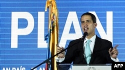 El presidente interino de Venezuela Juan Guaidó presenta su plan de gobierno en la Universidad Central de Caracas.