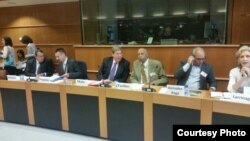 Guillermo Fariñas hoy en Bruselas para, invitado por el Grupo Popular, exponer su visión del acuerdo de diálogo político negociado entre la UE y el régimen del general Raúl Castro.