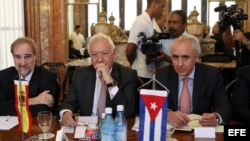 El ministro de Asuntos Exteriores de España, José Manuel García-Margallo durante la reunión con su homólogo cubano.