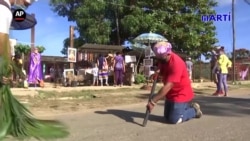 Cubanos celebran el día de San Lázaro Cubanos celebran el día de San Lázaro
