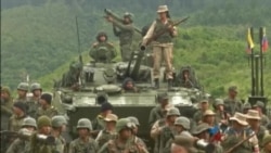 Maduro responde a Trump con maniobras militares y persecución a partidarios de la intervención Maduro responde a Trump con maniobras militares y persecución a partidarios de la intervención