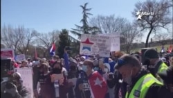 Iliana Hernandez desde Cuba en llamada telefónica Iliana Hernandez desde Cuba en llamada telefónica