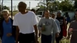 Agresión contra opositores en Santa Clara deja varios heridos, una Dama de Blanco permanece grave. Agresión contra opositores en Santa Clara deja varios heridos, una Dama de Blanco permanece grave.