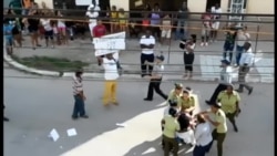 Una conga cierra el arresto de líder de las Damas de Blanco Una conga cierra el arresto de líder de las Damas de Blanco