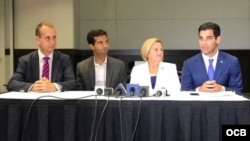 Los congresistas Ileana Ros-Lehtinen, Carlos Curbelo y Mario Díaz-Balart, y el alcalde de Miami, Francis Suárez, en conferencia de prensa sobre situación en Nicaragua.