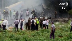 Avión se estrella con 110 personas en Cuba, sobreviven tres (VIDEO) Avión se estrella con 110 personas en Cuba, sobreviven tres (VIDEO)