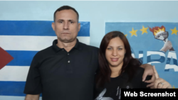 José Daniel Ferrer junto a su esposa, Nelva Ismaray Ortega, en una imagen de archivo.