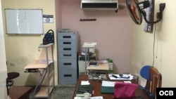 Sede de Cubalex, con oficina sin computadoreas.