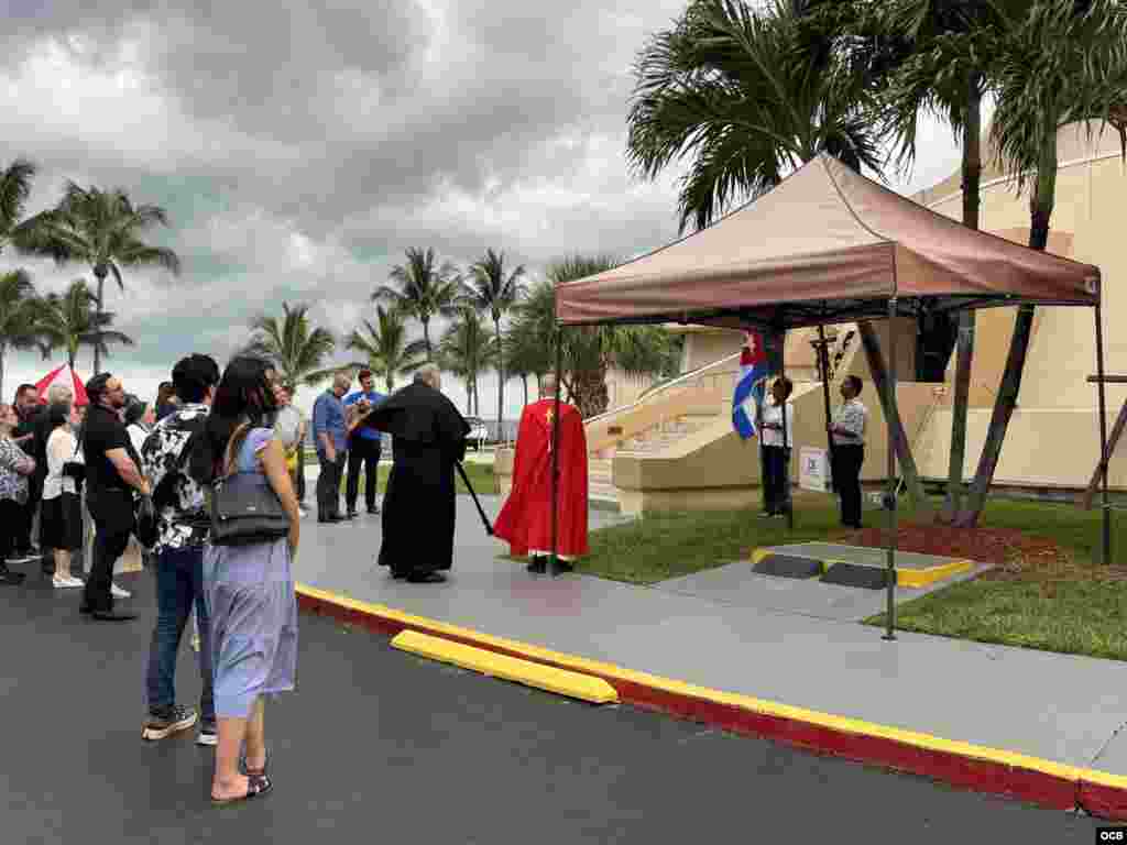 Novena Estación, en uno de los laterales del Santuario Nacional.