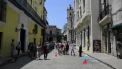 Preparativos para la fiesta tras desfile de Chanel Preparativos para la fiesta tras desfile de Chanel