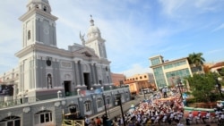 Empleada de la Catedral de Santiago de Cuba: "Aquí no hubo nada, nada, nada" Empleada de la Catedral de Santiago de Cuba: "Aquí no hubo nada, nada, nada"