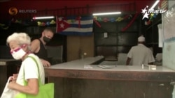 Ante el aumento del covid-19 el pueblo tiene que exponerse para llevar algo de comida al hogar Ante el aumento del covid-19 el pueblo tiene que exponerse para llevar algo de comida al hogar