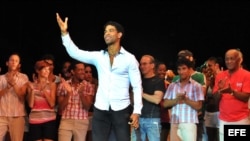 <span lang="ES-CO" style="font-size:14.0pt;line-height:
115%;font-family:"Times New Roman","serif";mso-fareast-font-family:"Times New Roman";
color:black;mso-ansi-language:ES-CO;mso-fareast-language:EN-US;mso-bidi-language:
AR-SA">El pequeño "Messi afgano", </span> <span lang="ES-CO" style="font-size:14.0pt;line-height:
115%;font-family:"Times New Roman","serif";mso-fareast-font-family:"Times New Roman";
color:black;mso-ansi-language:ES-CO;mso-fareast-language:EN-US;mso-bidi-language:
AR-SA">Murtaza Ahmadi, </span> <span lang="ES-CO" style="font-size:14.0pt;line-height:
115%;font-family:"Times New Roman","serif";mso-fareast-font-family:"Times New Roman";
color:black;mso-ansi-language:ES-CO;mso-fareast-language:EN-US;mso-bidi-language:
AR-SA">tuvo que huir de Afganistán tras recibir amenazas</span>.