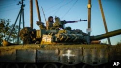 Un tanque en la guerra de Ucrania y Rusia.