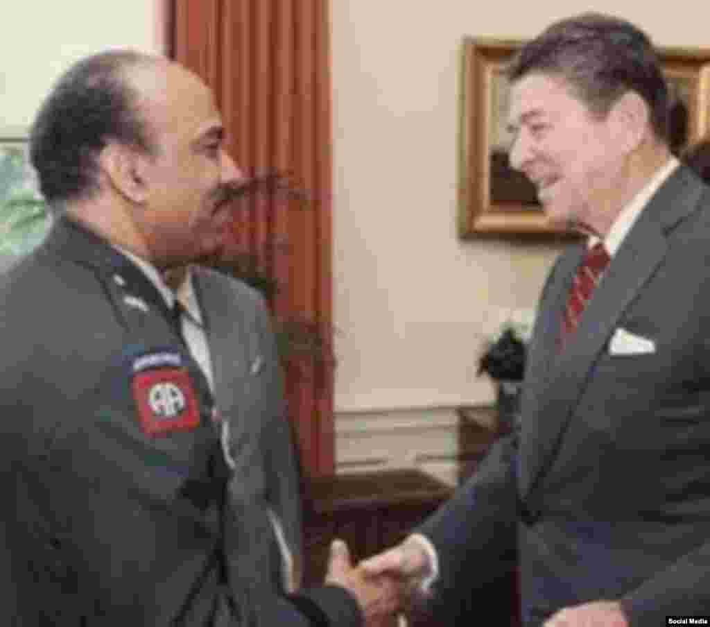 Encuentro de Oliva con Ronald Reagan.