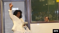 LA HABANA (CUBA), La líder del grupo opositor Damas de Blanco, Berta Soler, momentos antes de viajar a España en su primera salida al extranjero
