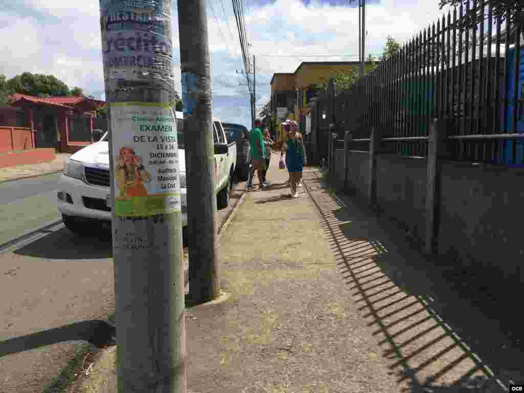 Cubanos en el poblado La Cruz, cercano a la frontera con Nicaragua.