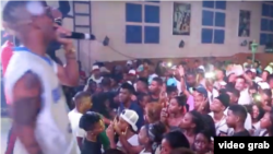 Una fiesta de reparteros cubanos.