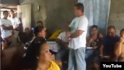 Miembros de la UNPACU reunidos en una vivienda del Municipio Mella en Santiago de Cuba en febrero del 2013. Foto Archivo.