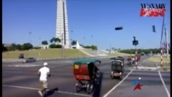 Bicitaxistas protestan frente a la Plaza de la Revolución Bicitaxistas protestan frente a la Plaza de la Revolución