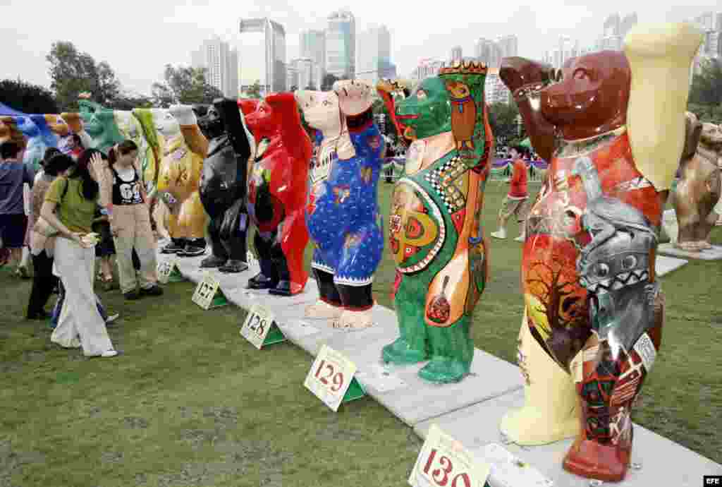 Los osos en Hong Kong en el 2004.
