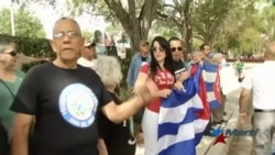 Exiliados cubanos protestan en Miami frente al consulado de Panamá Exiliados cubanos protestan en Miami frente al consulado de Panamá