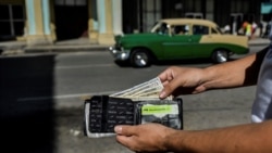 La estrategia del régimen "para que se le escape la menor cantidad de divisas posible” La estrategia del régimen "para que se le escape la menor cantidad de divisas posible”