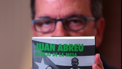 Juan Abreu: "En los autores del Mariel hay una corriente subterránea de furia" Juan Abreu: "En los autores del Mariel hay una corriente subterránea de furia"