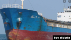 Uno de los 4 barcos incautados con gasolina.