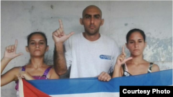 Hermanos Adairis Miranda, Fidel Batista y Anairis Miranda.