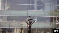 Cubanos piden asilo en Colombia.