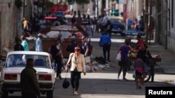 Vista de una calle en el centro de La Habana, Cuba, 19 de diciembre de 2023. (REUTERS/Alexandre Meneghini).