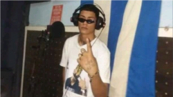 Mantienen bajo arresto joven que participó en toque de cazuelas Mantienen bajo arresto joven que participó en toque de cazuelas