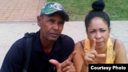 Aimara Nieto Muñoz junto a su esposo, el opositor Ismael Boris Reñí. (Foto cortesía de CubaNet)