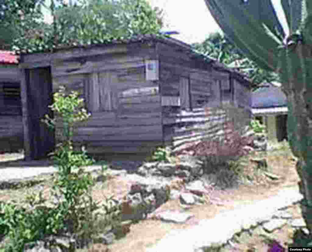 Las condiciones de vida de los pobladores del  barrio San Diego en  Bahía Honda, situado en la costa norte cubana  ha sido captada por el lente de Rodrigo Alberto Rodríguez Verdecia de la Red Cubana de Comunicadores.