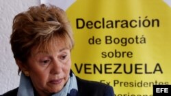 La expresidenta de Panamá Mireya Moscoso, integra la comitiva de expresidentes invitados por la oposición.