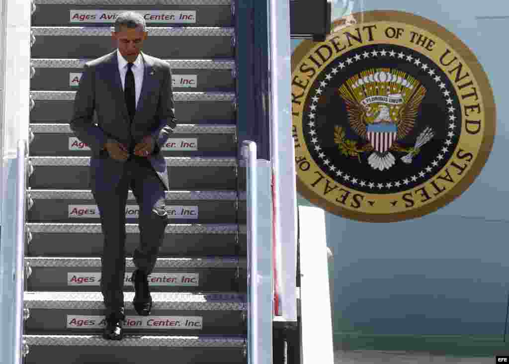 El presidente de Estados Unidos, Barack Obama, llego el 17 de noviembre de 2015 en Manila, a donde participara en la cumbre del Foro de Cooperación Economía Asia-Pacifico junto a 21 líderes de la región.