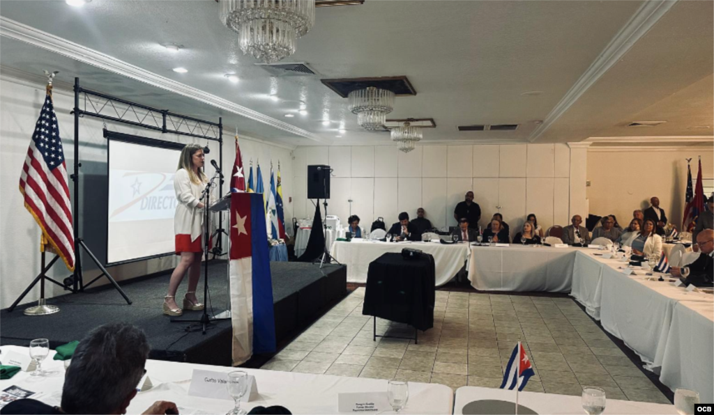 La periodista Gelet Martínez Fragela dijo que "la libertad se defiende como principio, no como fin".